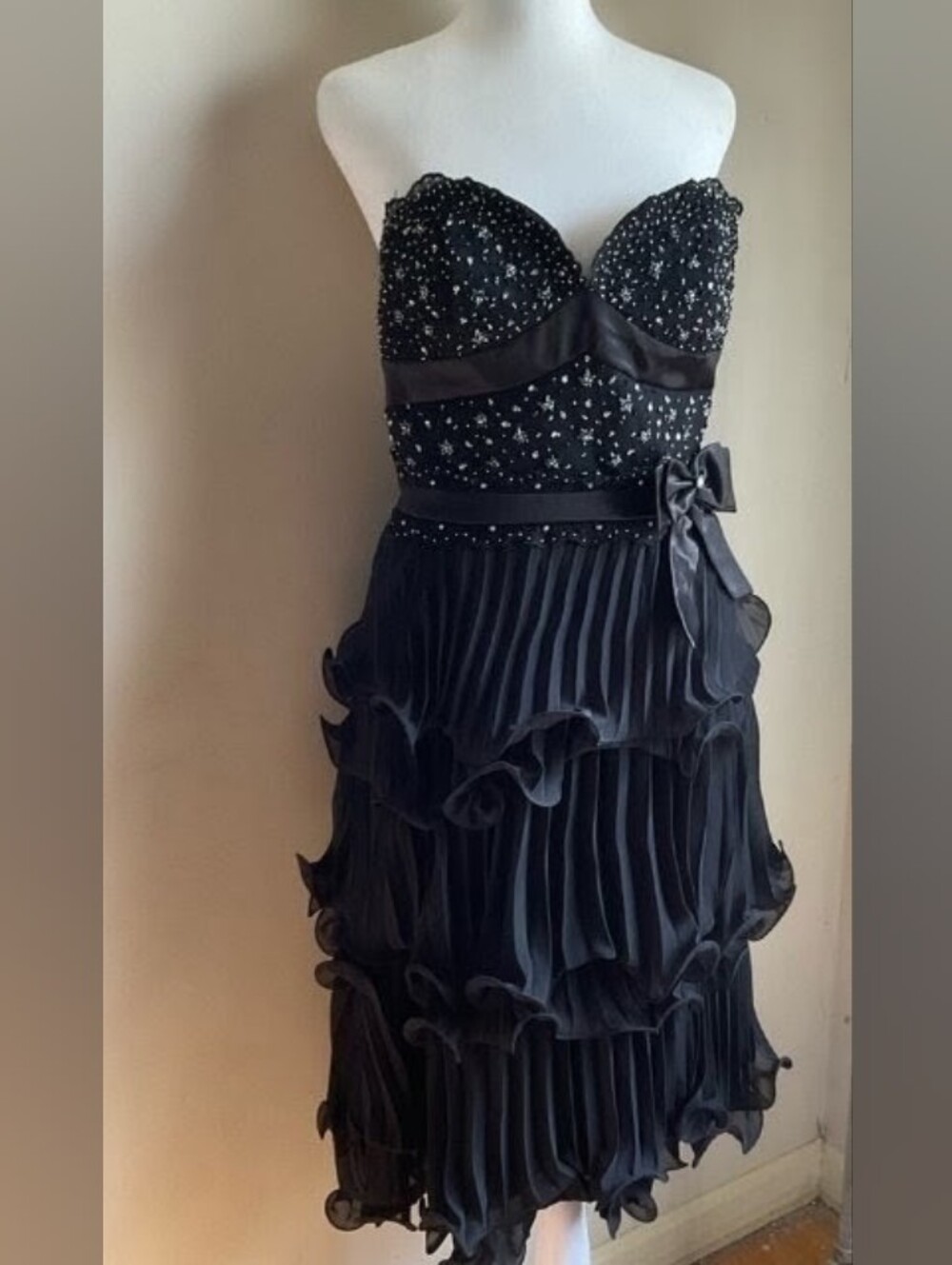 VTG Strapless Black Beaded Ruffle Tulle Cocktail Dress